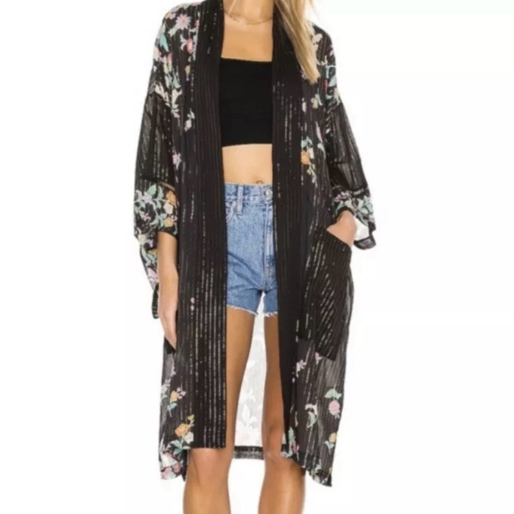 Black Spell Floral Kimono - Picture 3 of 5